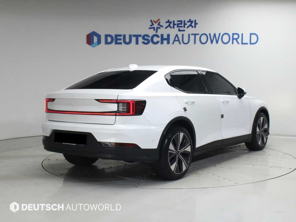 Polestar Polestar 2 — photo 02