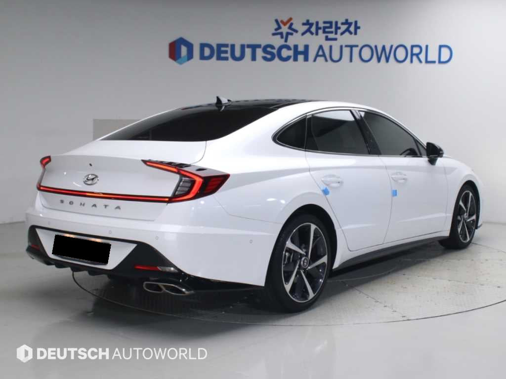 Hyundai Sonata — photo 02