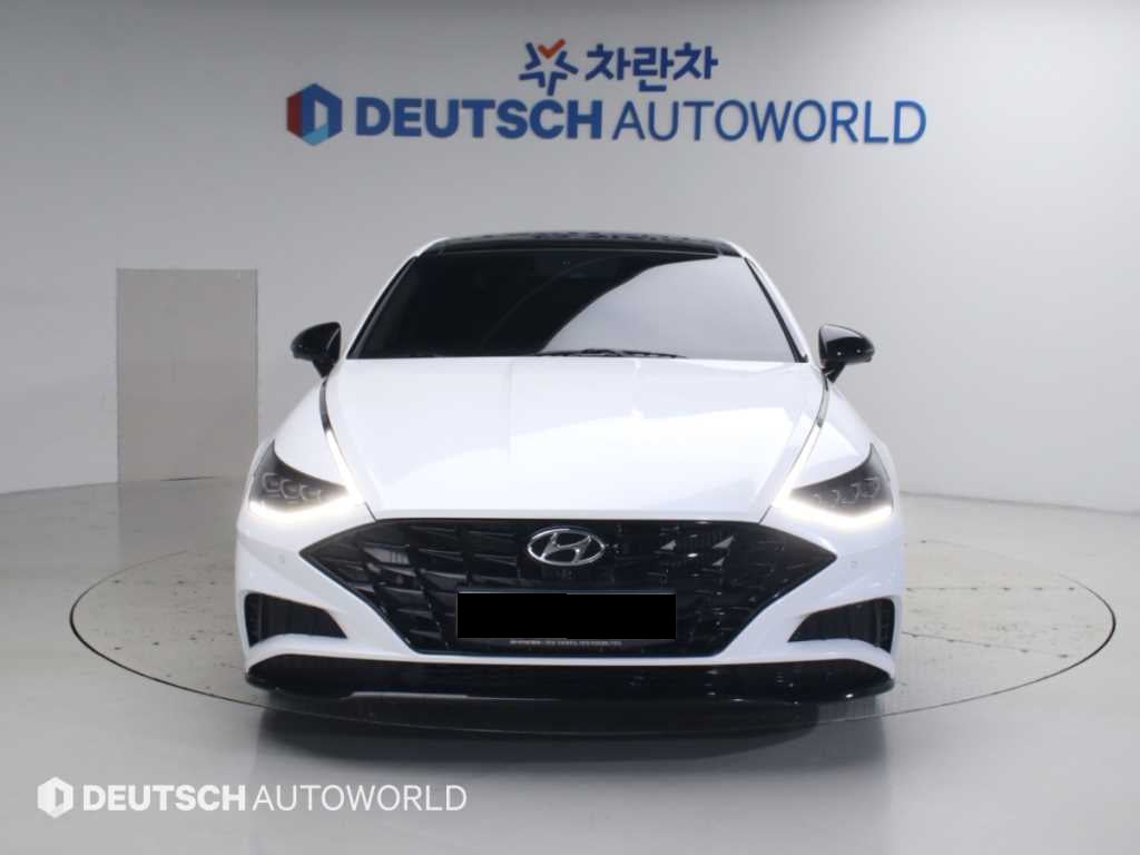 Hyundai Sonata — photo 03