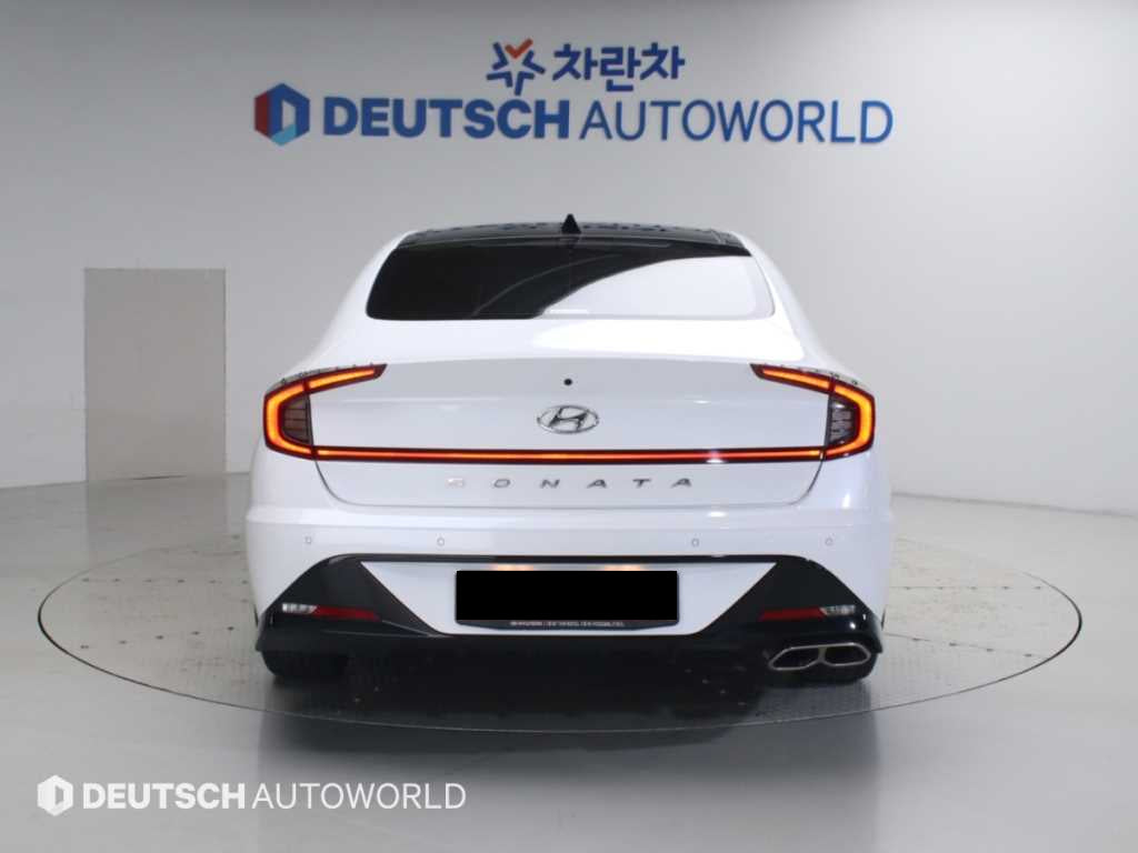 Hyundai Sonata — photo 04