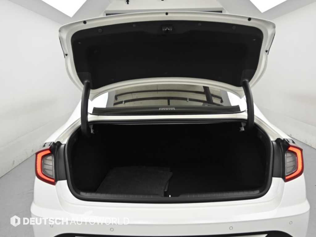Hyundai Sonata — photo 19