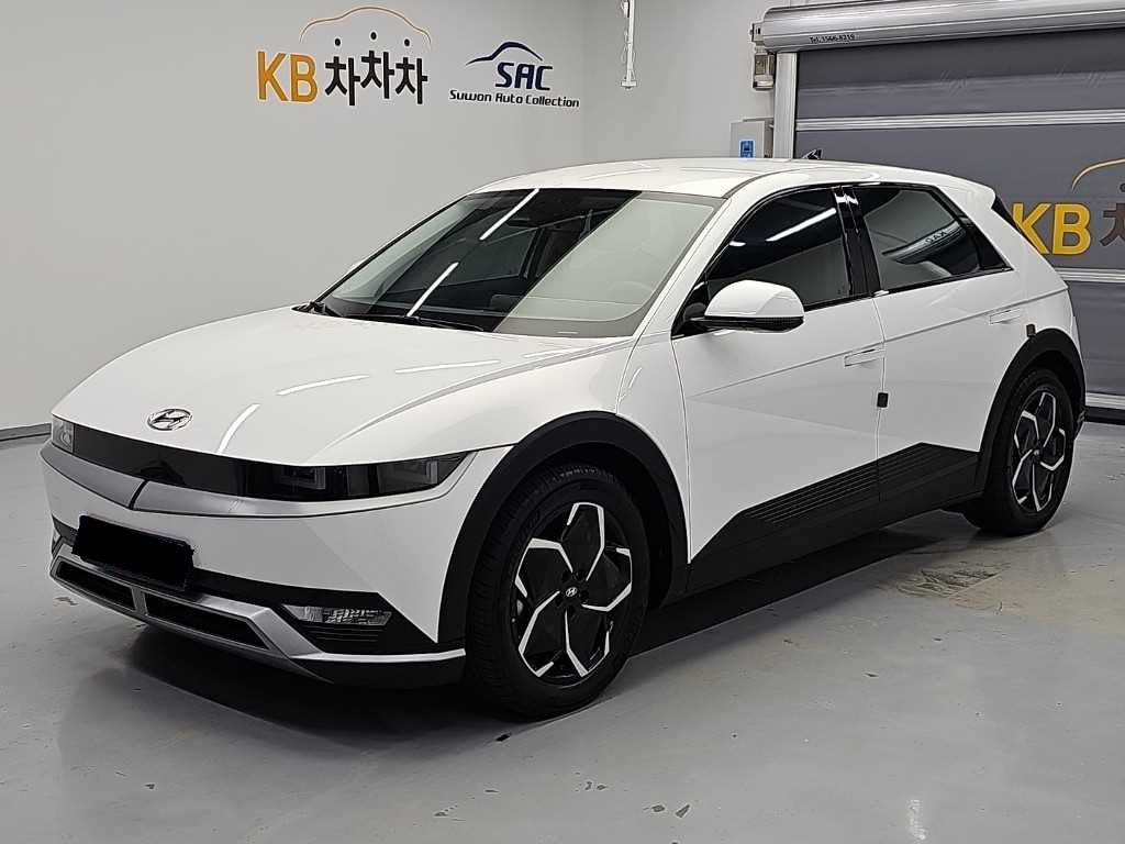 Hyundai Ioniq5 — photo 01