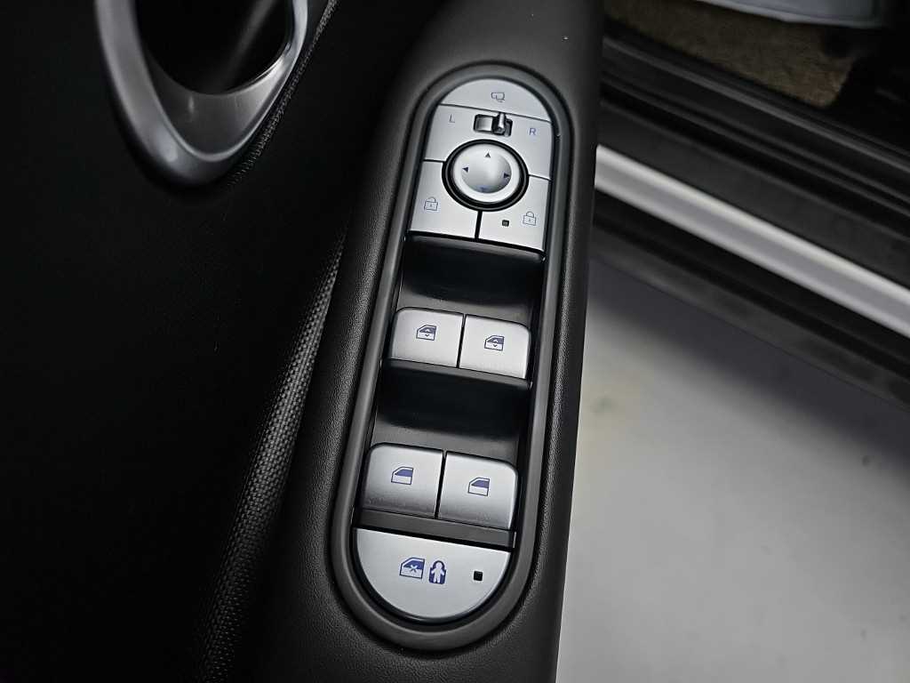 Hyundai Ioniq5 — photo 18