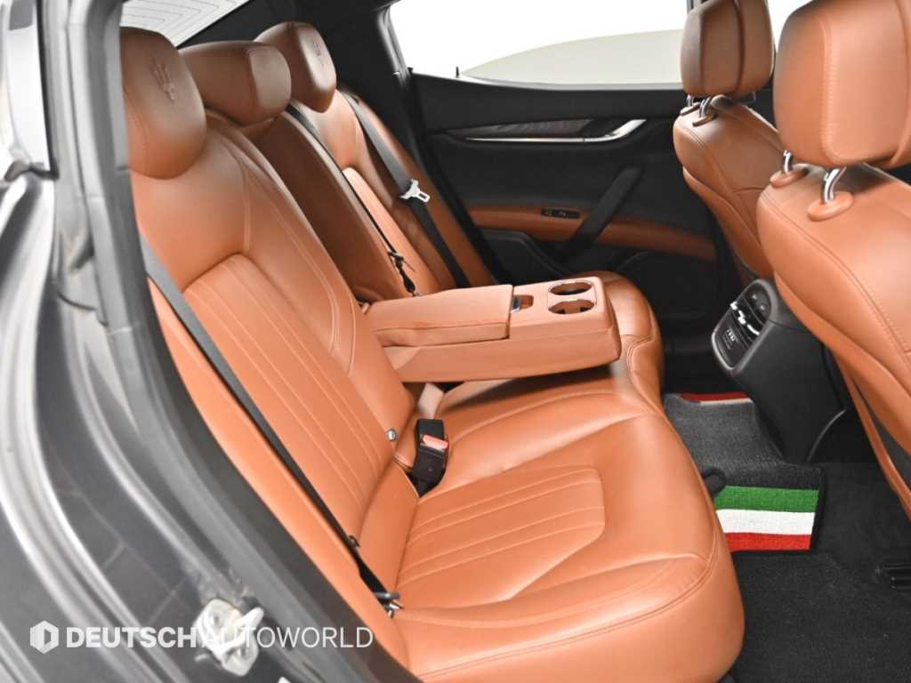 Maserati Ghibli — photo 12