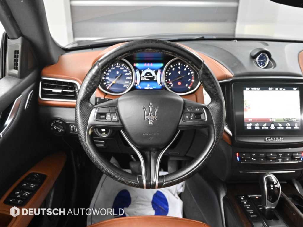 Maserati Ghibli — photo 13