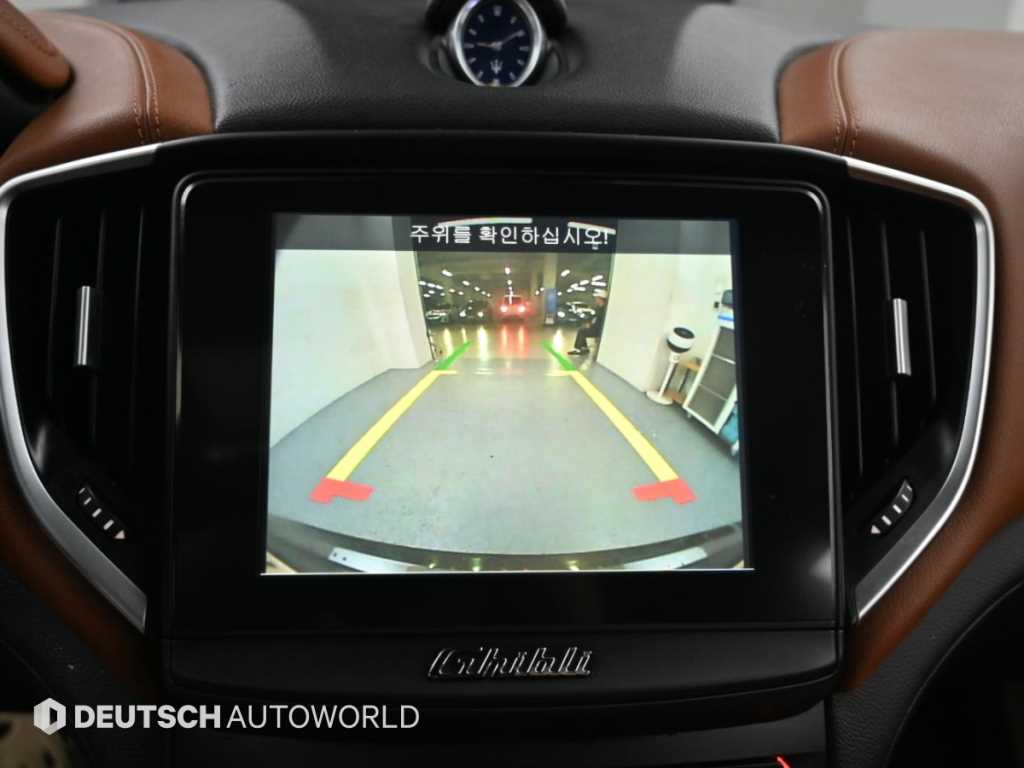 Maserati Ghibli — photo 15