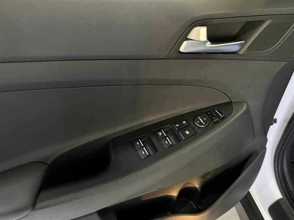 Hyundai Tucson — photo 12