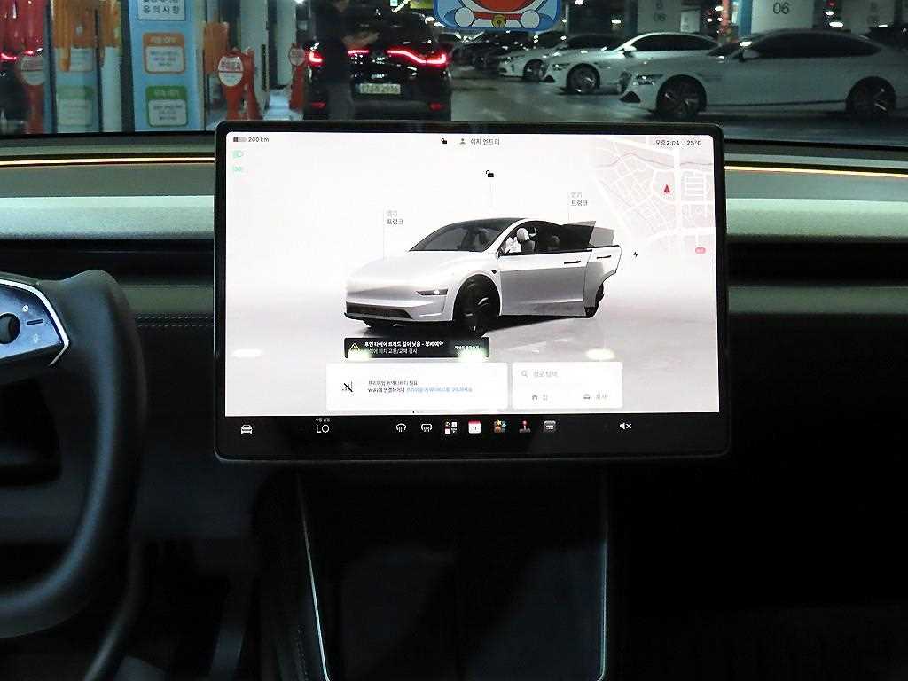 Tesla Model Y — photo 11