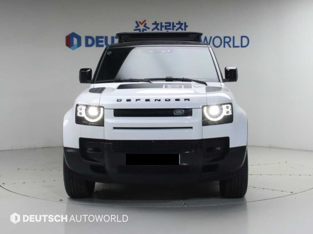 Land Rover Defender — photo 03