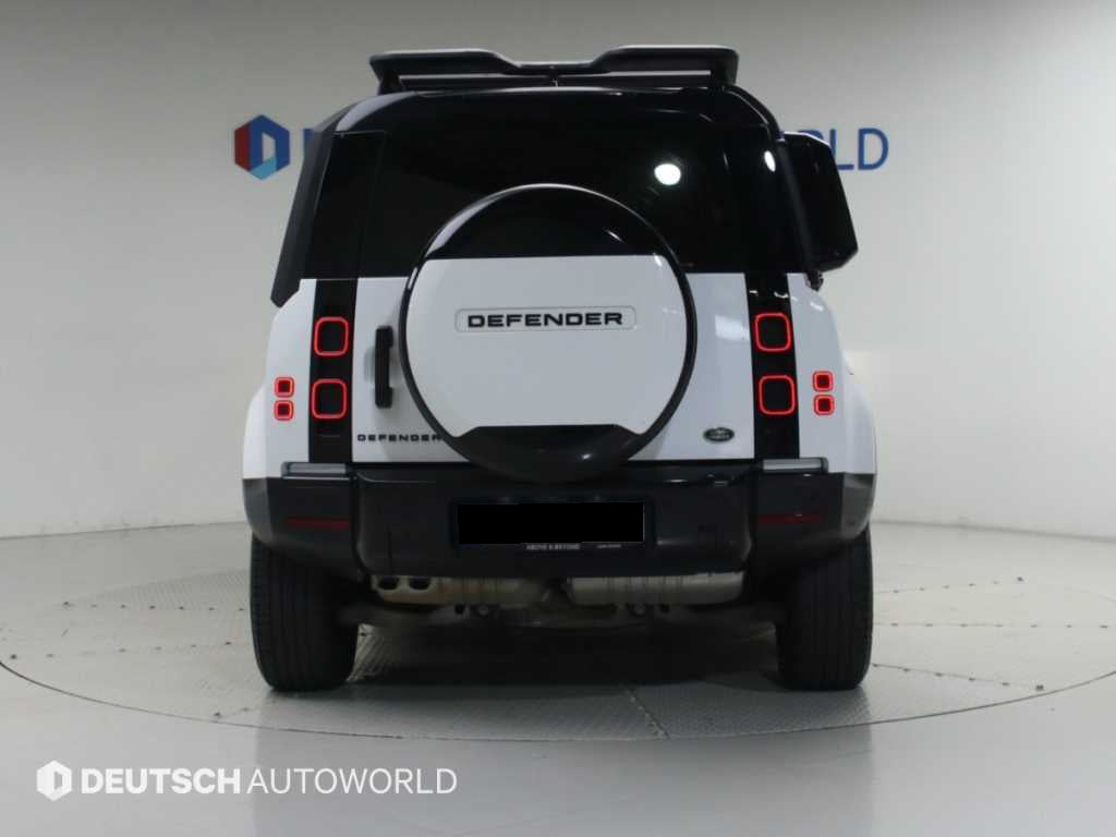Land Rover Defender — photo 04