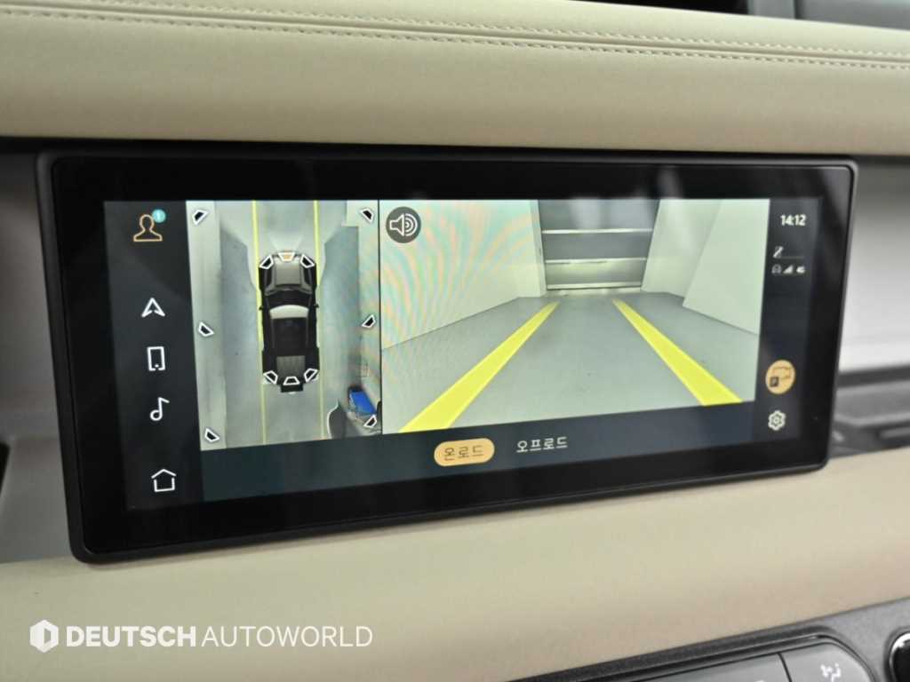 Land Rover Defender — photo 15