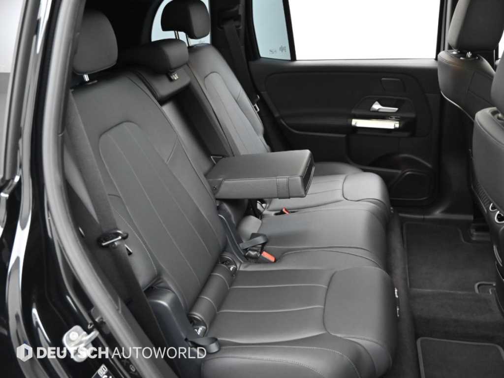 Mercedes-Benz EQB — photo 12