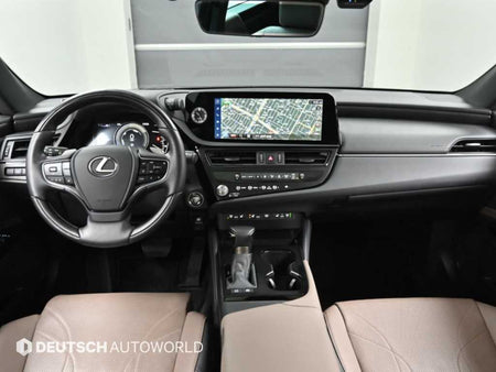 Lexus ES — photo 07