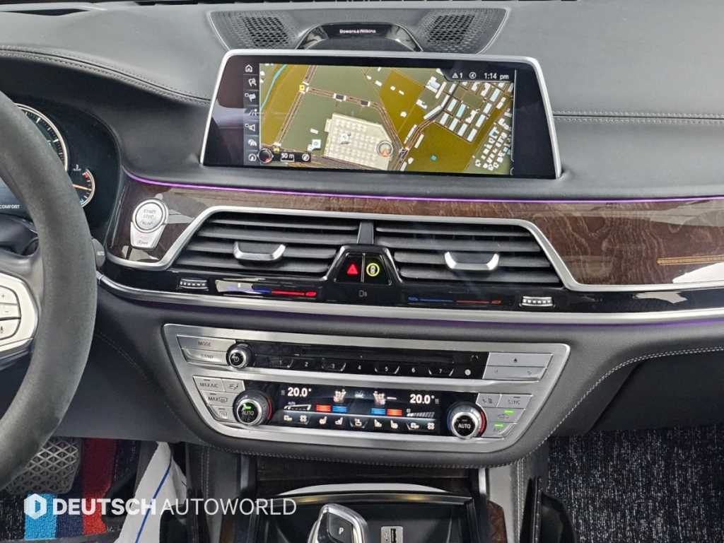BMW 7-Series — photo 14