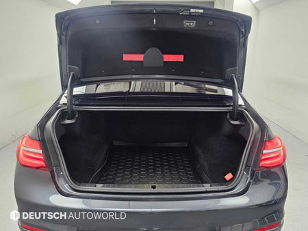 BMW 7-Series — photo 19