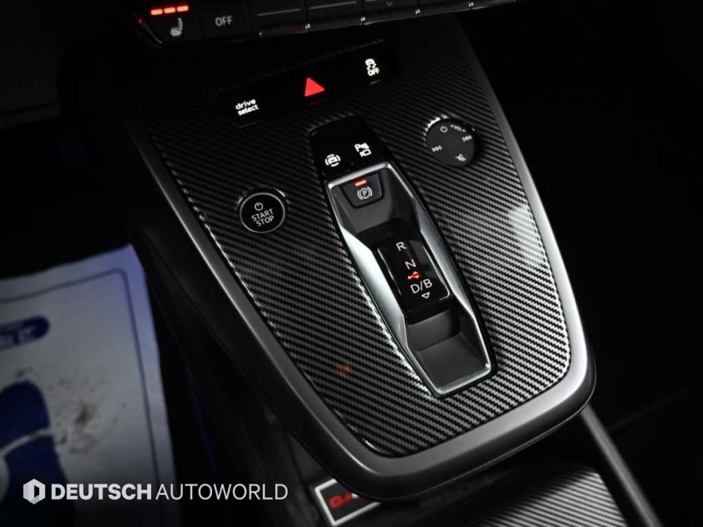 Audi Q4 e-tron — photo 09