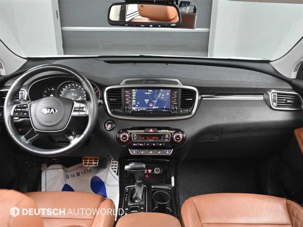 Kia Sorento — photo 10