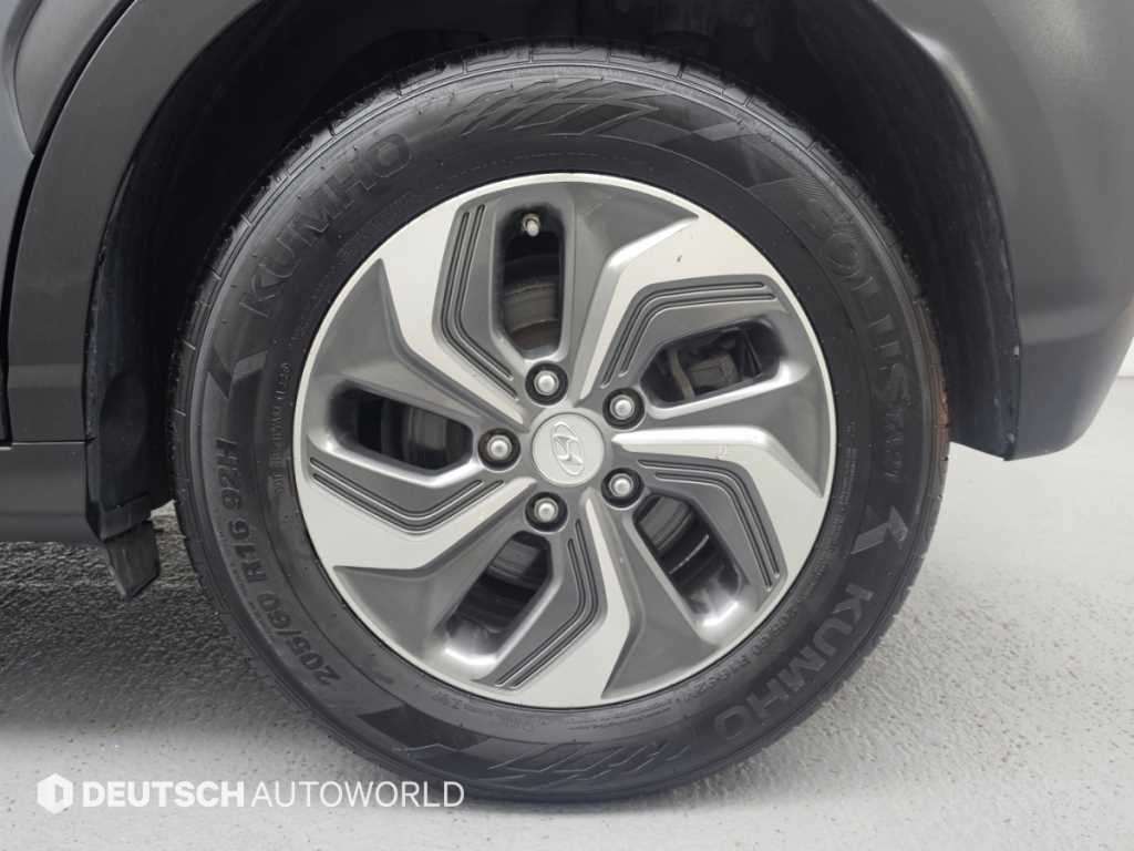 Hyundai Kona — photo 05