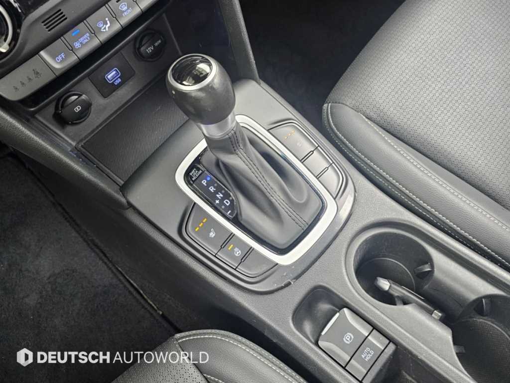 Hyundai Kona — photo 09