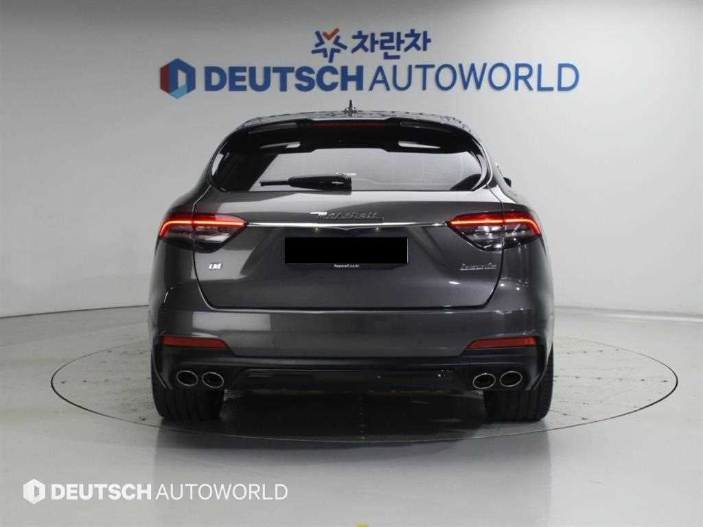 Maserati Levante — photo 05