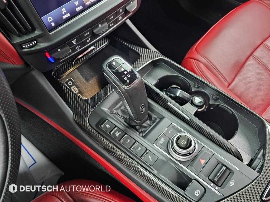 Maserati Levante — photo 10