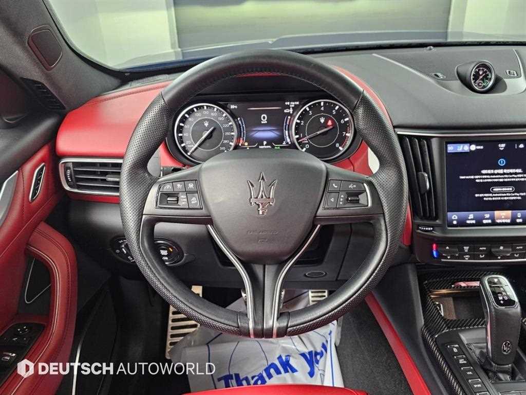 Maserati Levante — photo 14
