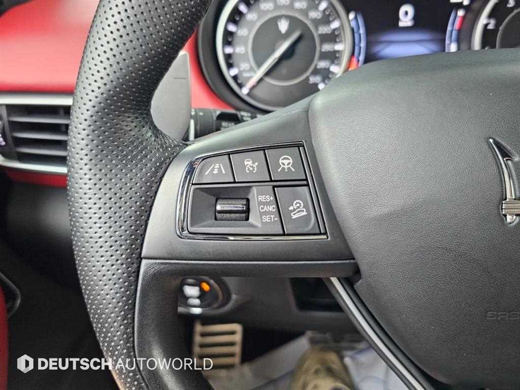 Maserati Levante — photo 17