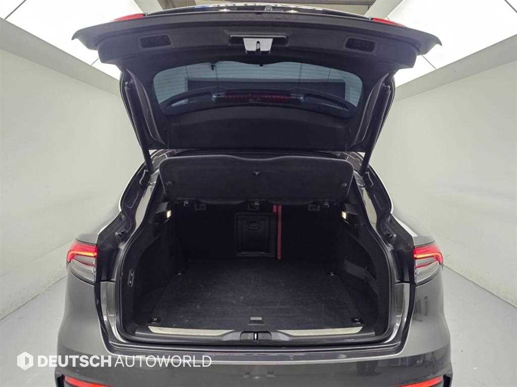 Maserati Levante — photo 20