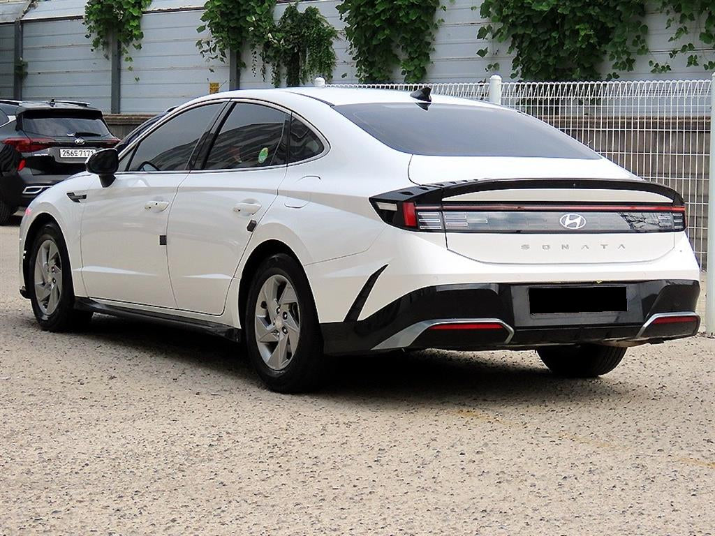 Hyundai Sonata — photo 03