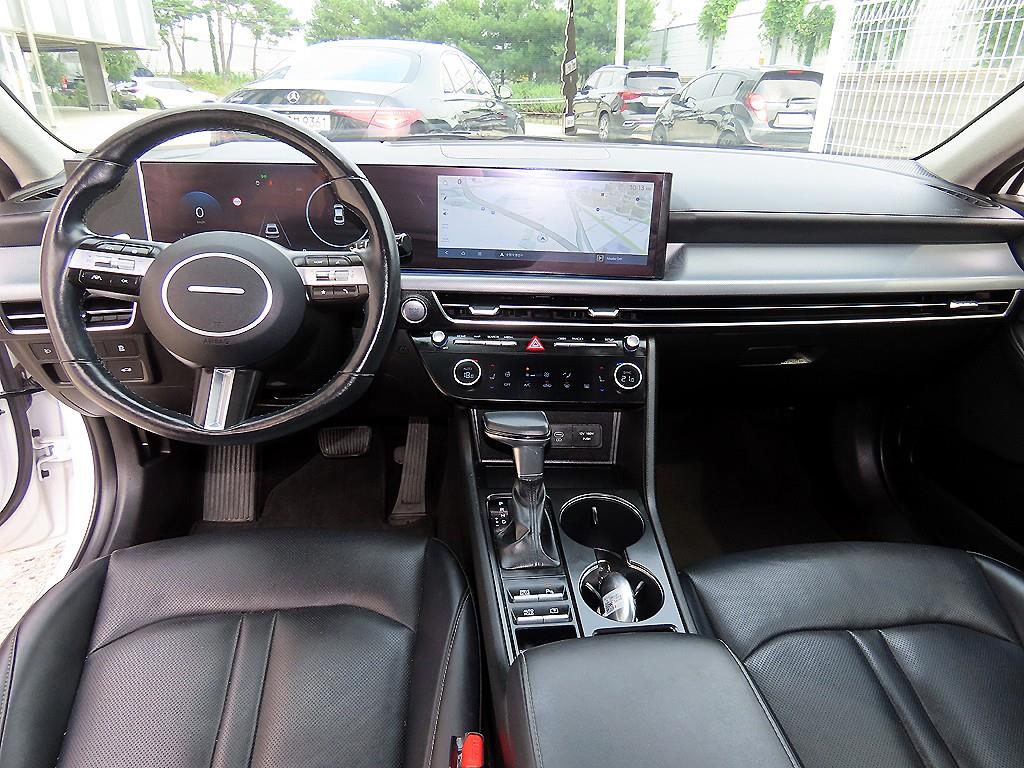 Hyundai Sonata — photo 07