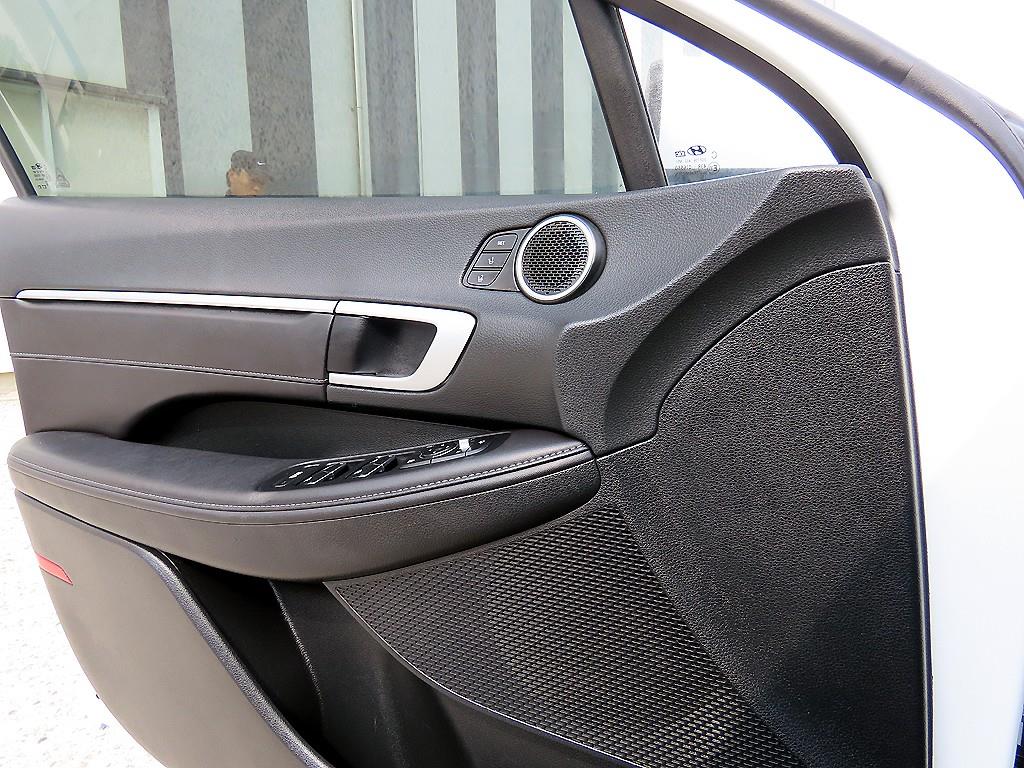 Hyundai Sonata — photo 11