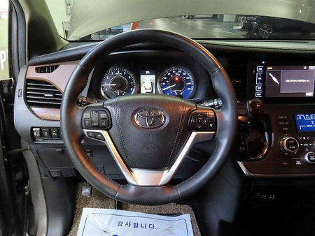 Toyota Sienna — photo 09