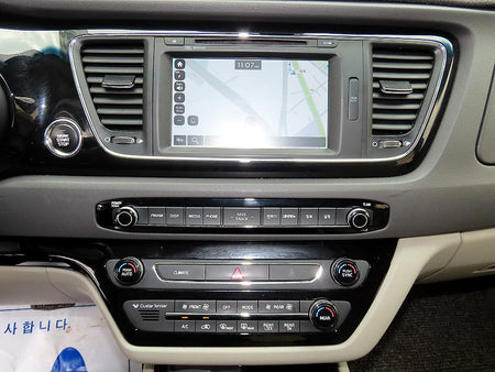 Kia Carnival — photo 13