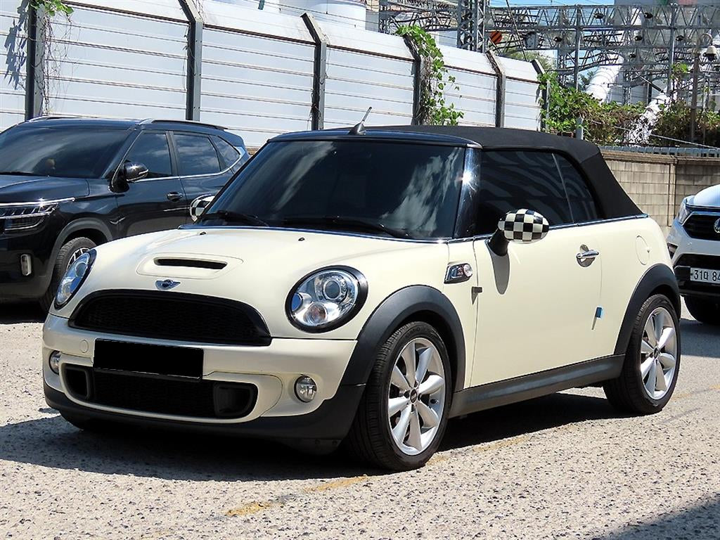 Mini Cooper Convertible — photo 01
