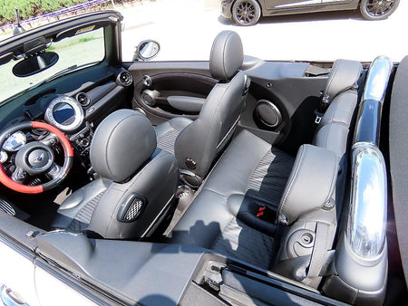 Mini Cooper Convertible — photo 09