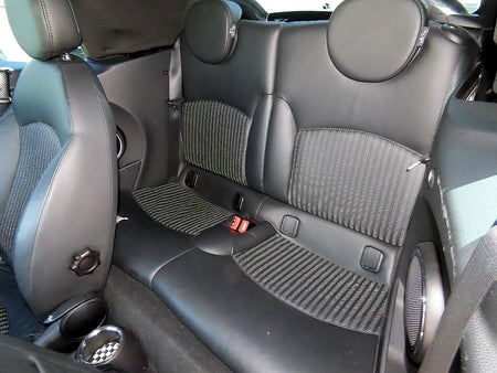 Mini Cooper Convertible — photo 11