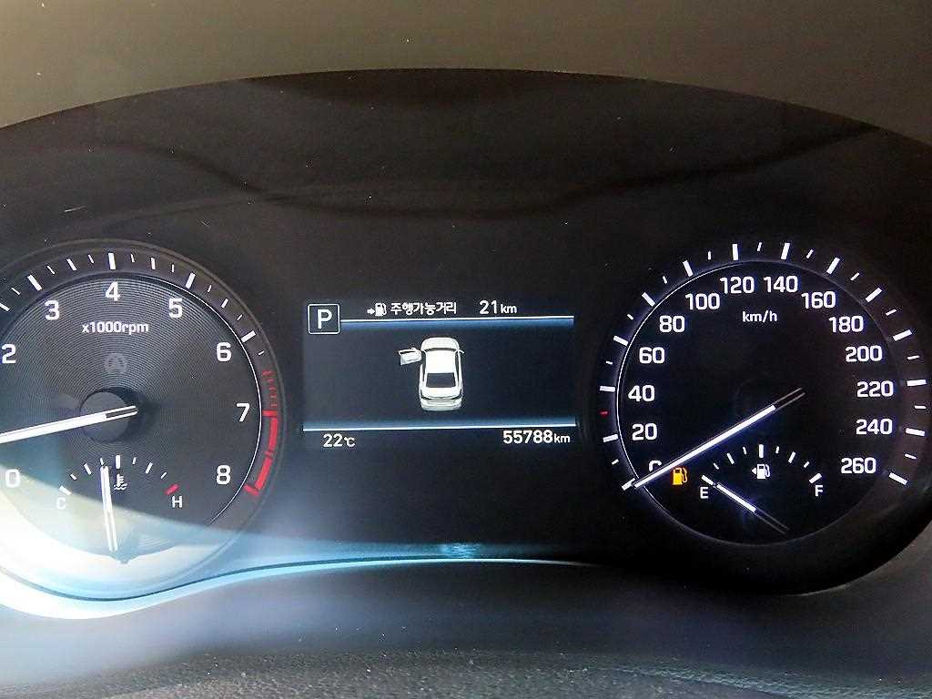 Genesis G80 — photo 09