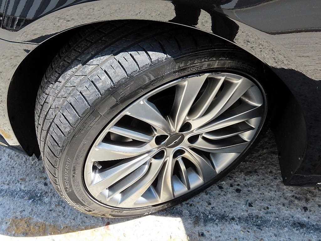 Genesis G80 — photo 20
