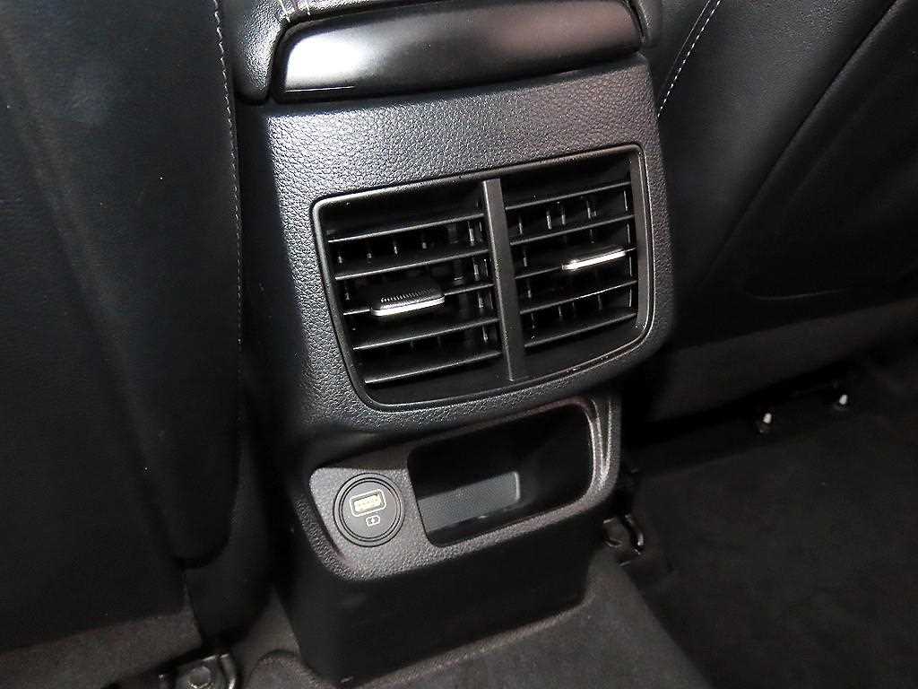 Kia Seltos — photo 18