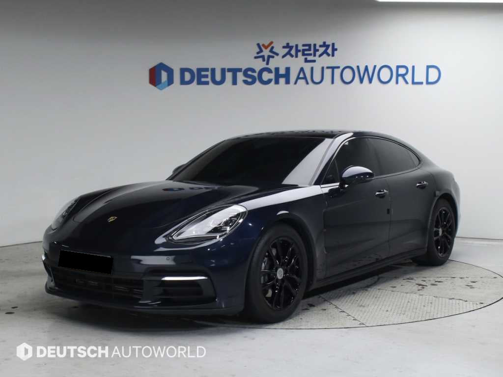 Porsche Panamera — photo 01