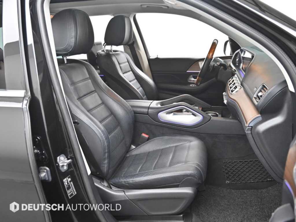 Mercedes-Benz GLS-Class — photo 10