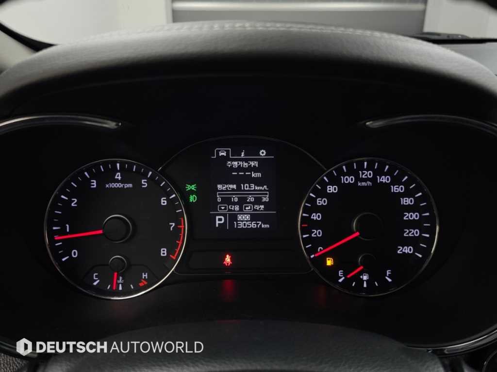 Kia K3 — photo 08