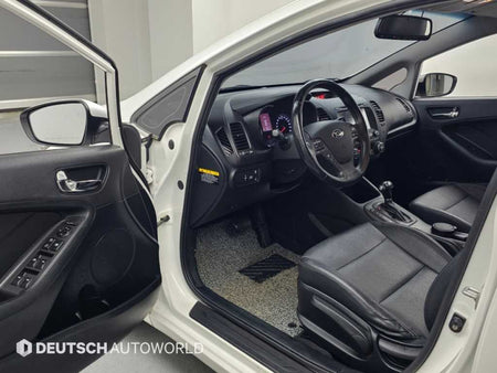 Kia K3 — photo 11