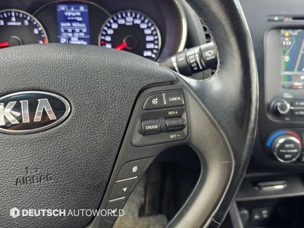 Kia K3 — photo 17