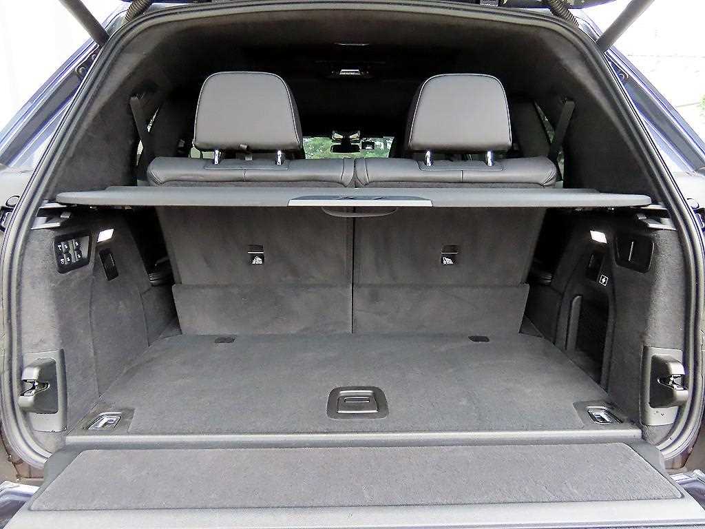 BMW X7 — photo 16