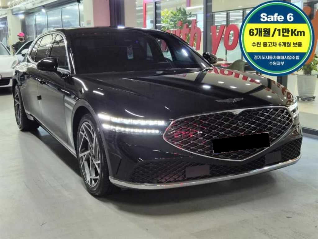 Genesis G90 — photo 01