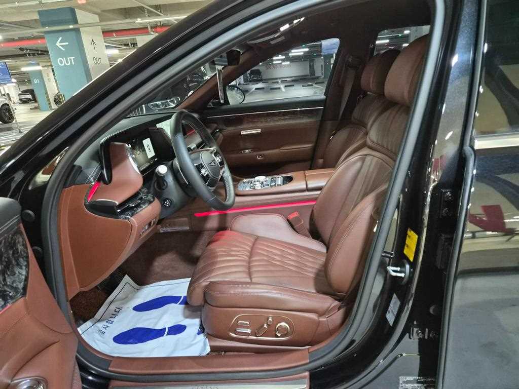 Genesis G90 — photo 06