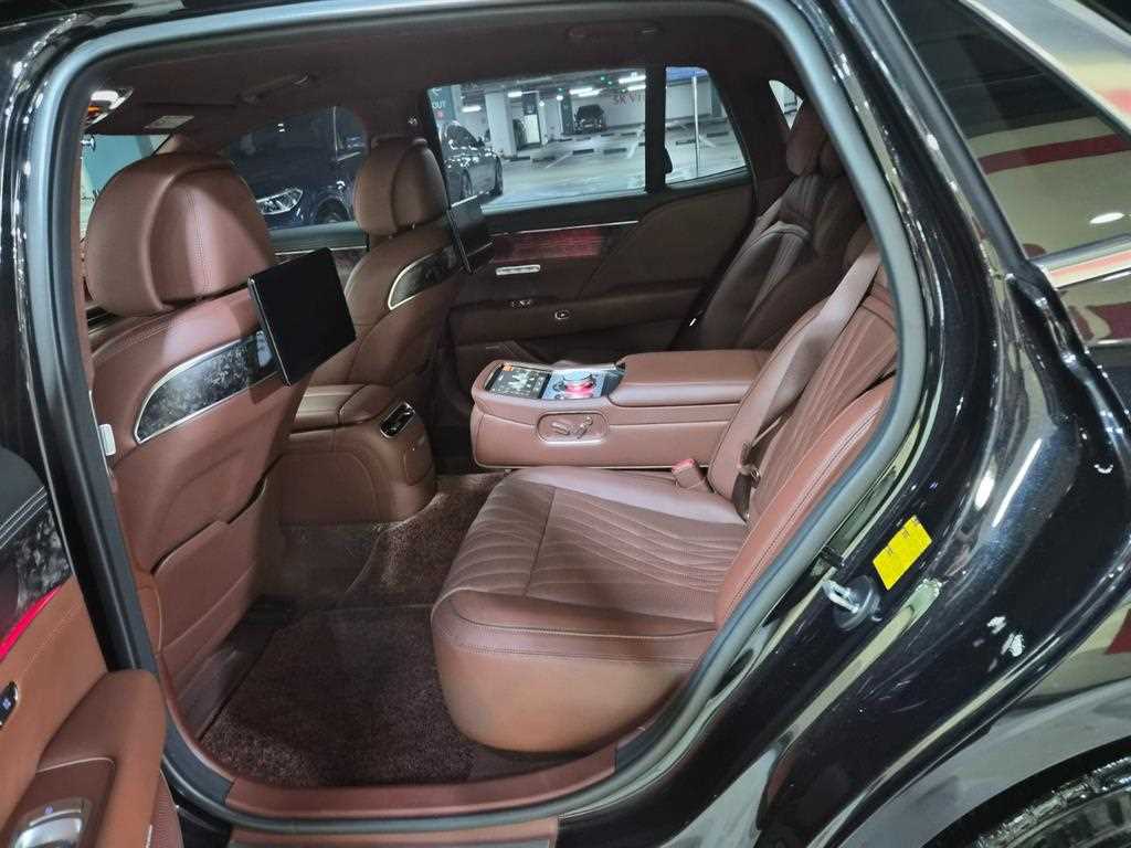Genesis G90 — photo 07