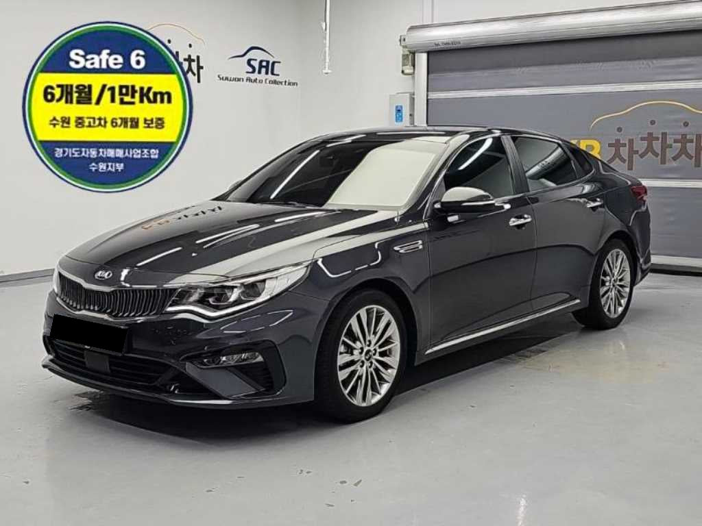Kia K5 — photo 01