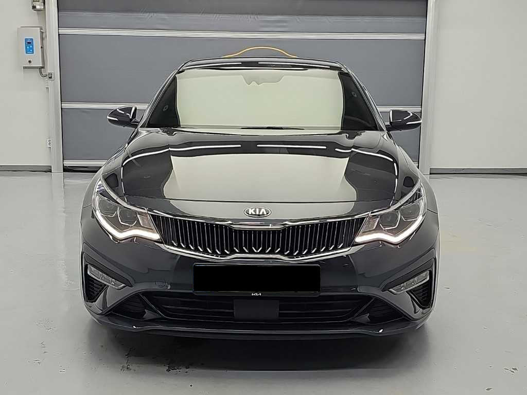 Kia K5 — photo 02
